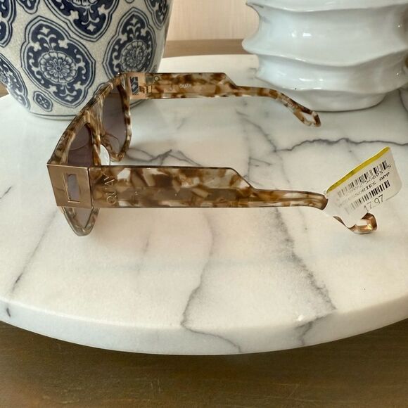 NWOT QUAY AUSTRALIA
X Saweetie Go Off 146mm Flat Top Polarized Shield Sunglasses - Picture 3 of 6